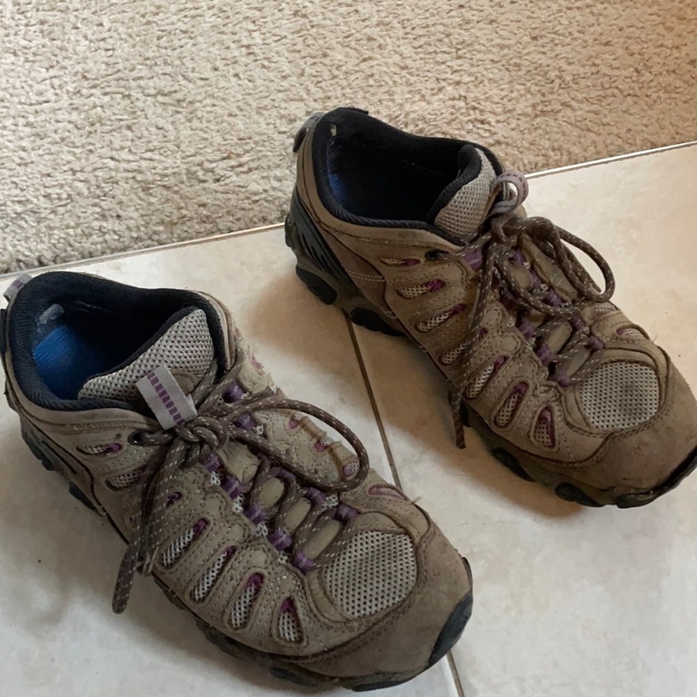 Oboz shoes